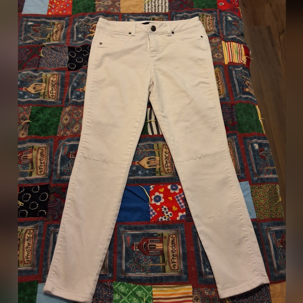 1822 Denim Off-White Skinny Jeans